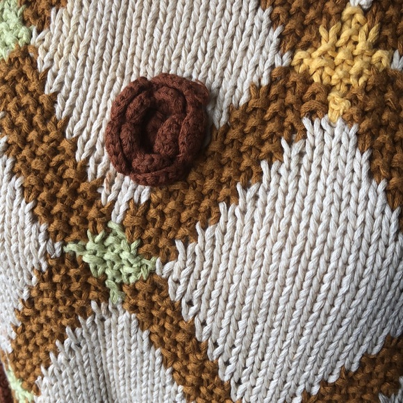 Floral detail Sweater.    $35 - Picture 4 of 8